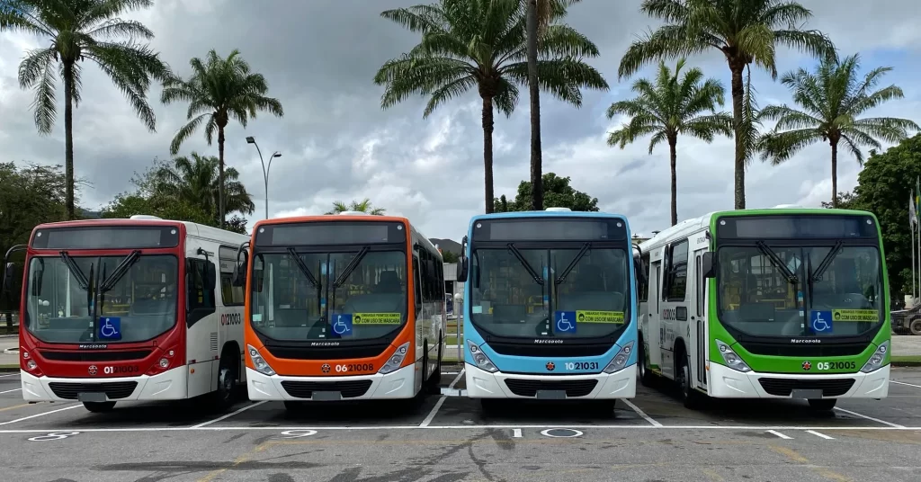 Mais de 500 ônibus atendem candidatos na 2ª fase do Enem em Manaus