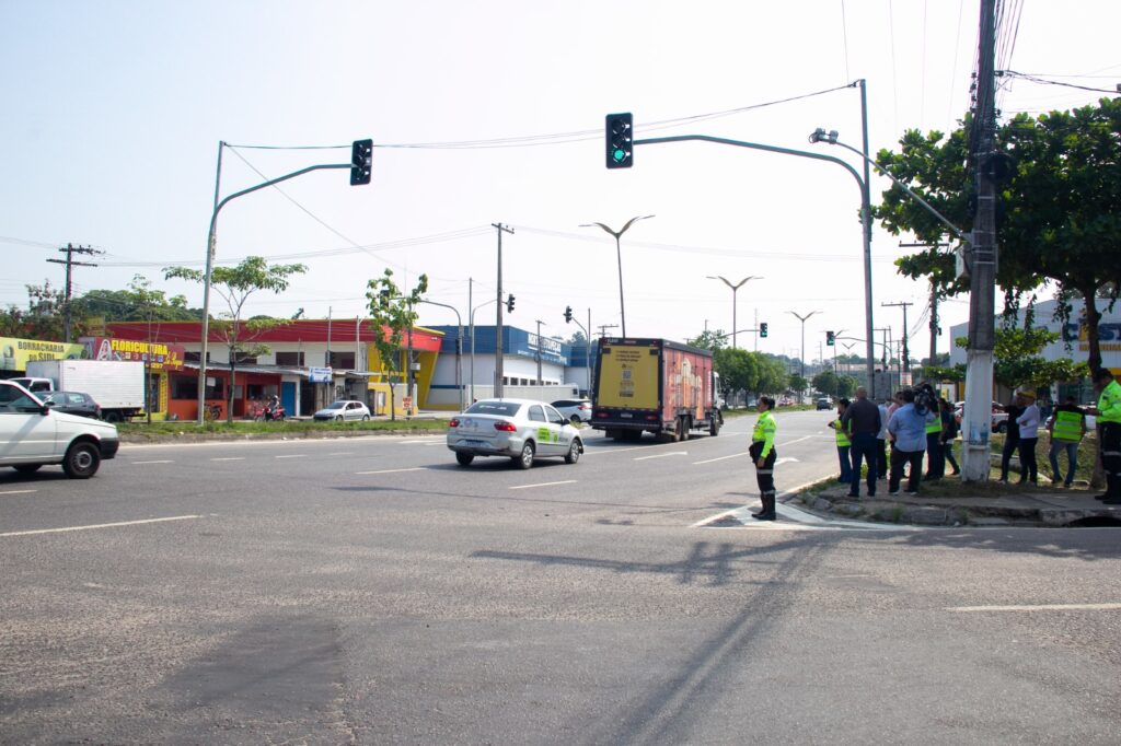 Nova sinalização semafórica garante mais fluidez no trânsito na Zona Norte de Manaus