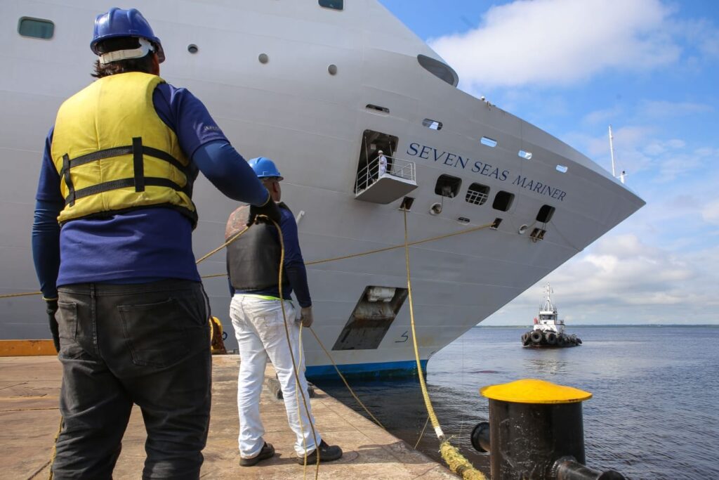 Quinto cruzeiro da temporada 23/24 atraca em Manaus vindo de Miami com mais de 1200 cruzeiristas