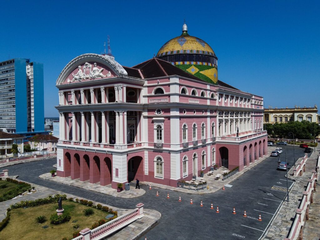 Teatro Amazonas tem visitação turística e atividades suspensas em Manaus