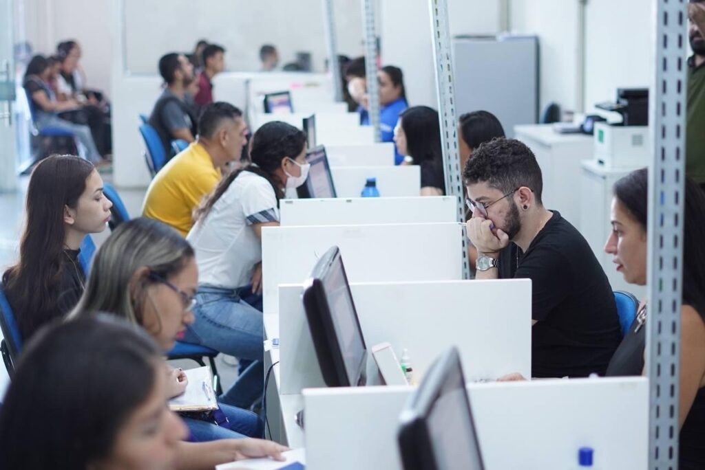 Sine Amazonas divulga 257 vagas de emprego para esta segunda-feira