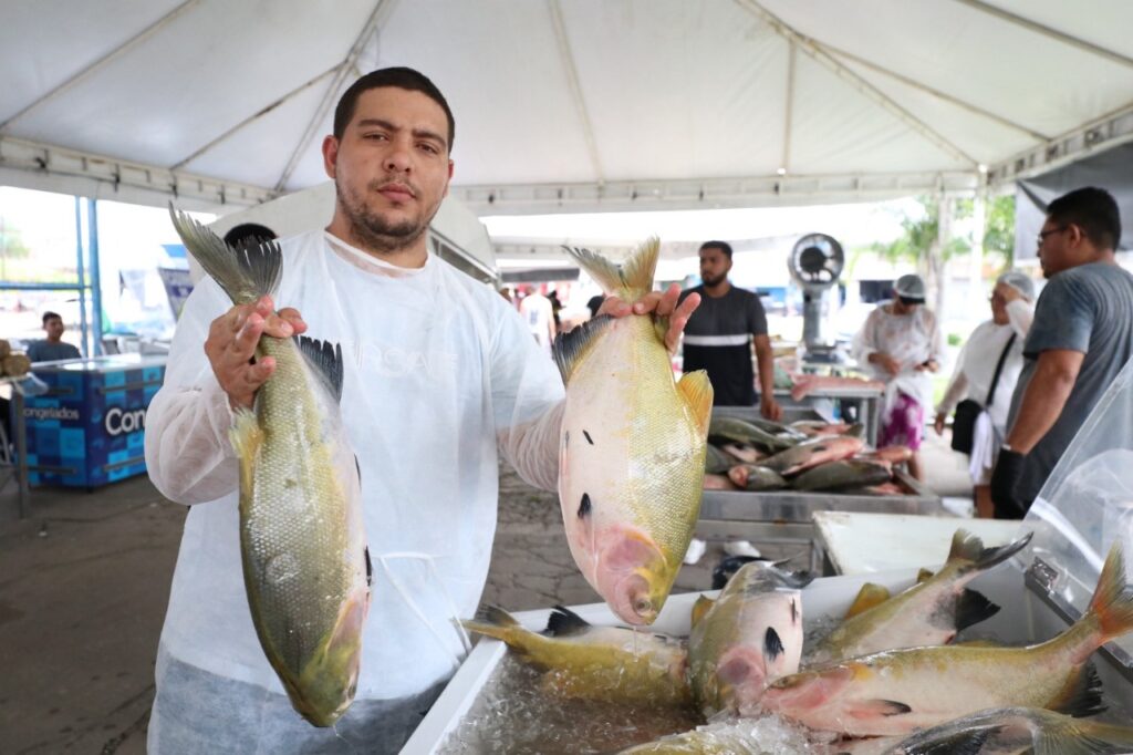 Governo do AM promove edição especial do Feirão do Pescado e Feira de produtos regionais