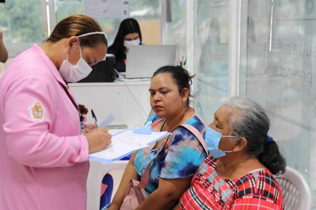 Unidades móveis atendem usuárias das Zonas Norte, Oeste e rural de Manaus em novos endereços