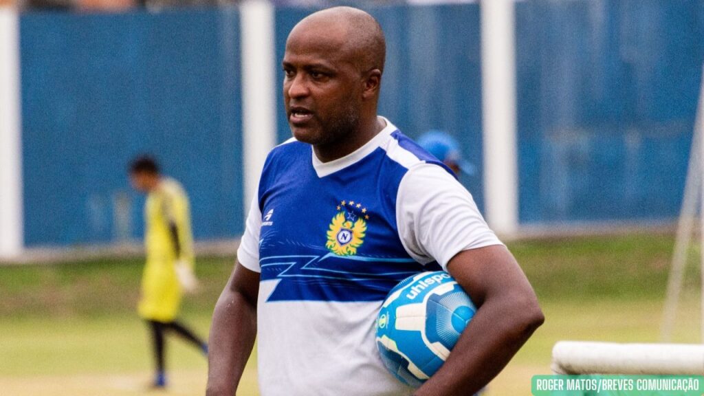 Ex-auxiliar técnico do Nacional, Reinaldo é destaque no início do Campeonato Carioca