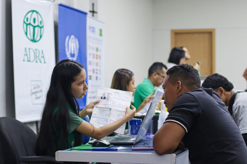 Posto garante atendimento social a migrantes, refugiados e apátridas em Manaus