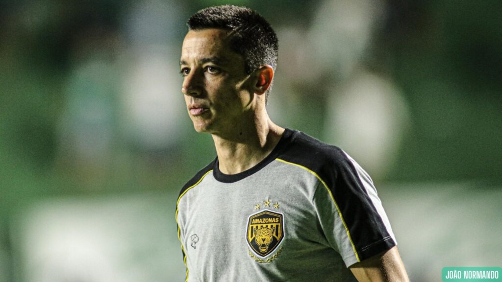 Sem vitória na Série B, Eduardo Barros é demitido do comando do Amazonas FC