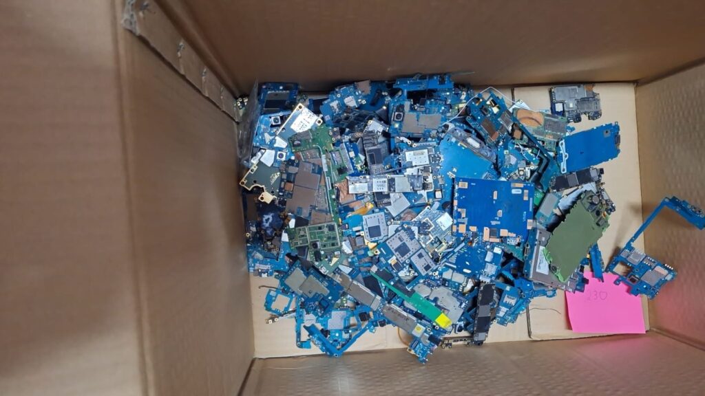 PC-AM prende dupla em “laboratório” de desmanche de celulares no Centro de Manaus – Polícia Civil do AM PC-AM prende dupla em “laboratório” de desmanche de celulares no Centro de Manaus – Polícia Civil do AM