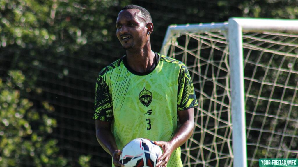 “Foco total em colocar o Gavião de volta à Série C”, diz Luis Fernando em retorno ao Manaus "Foco total em colocar o Gavião de volta à Série C", diz Luis Fernando em retorno ao Manaus