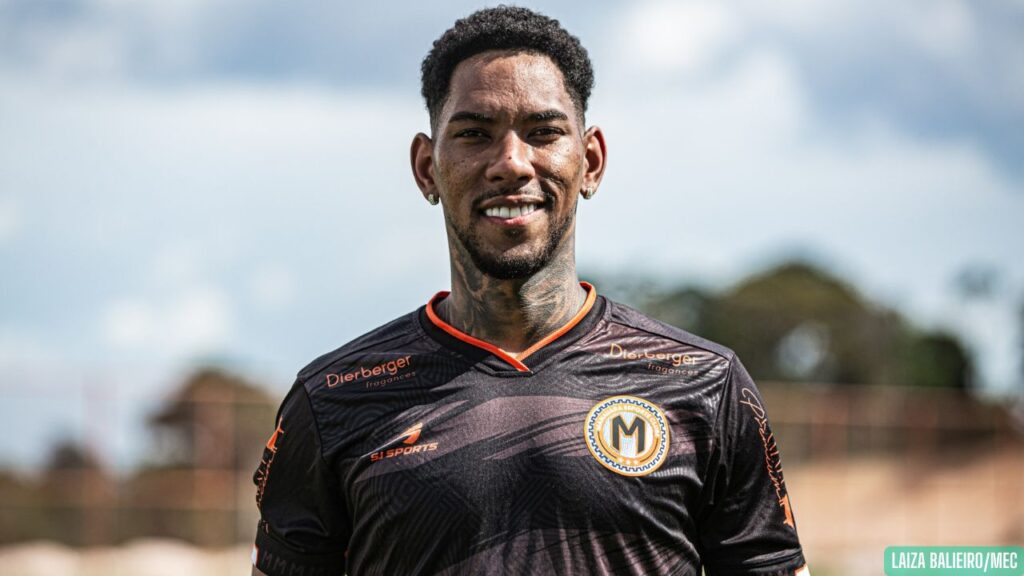 Manauara anuncia volante Luís Fernando, ex-Nacional, para a sequência da Série D Manauara anuncia volante Luís Fernando, ex-Nacional, para a sequência da Série D