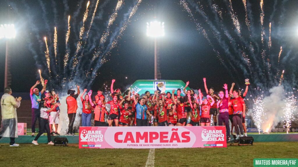 Tarumã vence o São Raimundo e conquista o inédito título do Barezinho Feminino Sub-20 Tarumã vence o São Raimundo e conquista o inédito título do Barezinho Feminino Sub-20