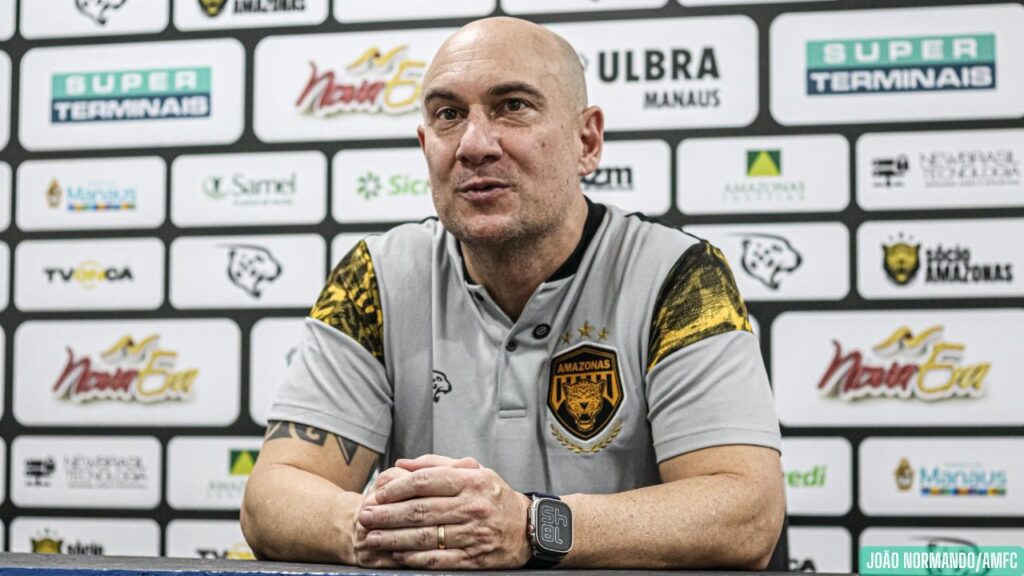Zanardi destaca confiança no projeto e compromisso com o elenco: “Motivado para ajudar o clube a sair dessa situação” Zanardi destaca confiança no projeto e compromisso com o elenco: "Motivado para ajudar o clube a sair dessa situação"