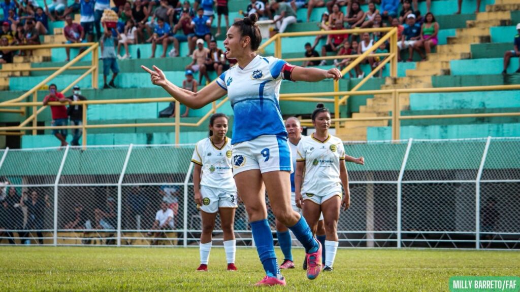 Barezão Delas: Penarol vence duelo local contra o Itacoatiara de virada e assume a ponta Barezão Delas: Penarol vence duelo local contra o Itacoatiara de virada e assume a ponta