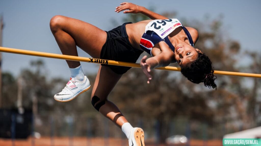 Atleta amazonense Sarah Letícia conquista prata no salto em altura e celebra apoio do programa “Manaus Olímpica” Atleta amazonense Sarah Letícia conquista prata no salto em altura e celebra apoio do programa “Manaus Olímpica”