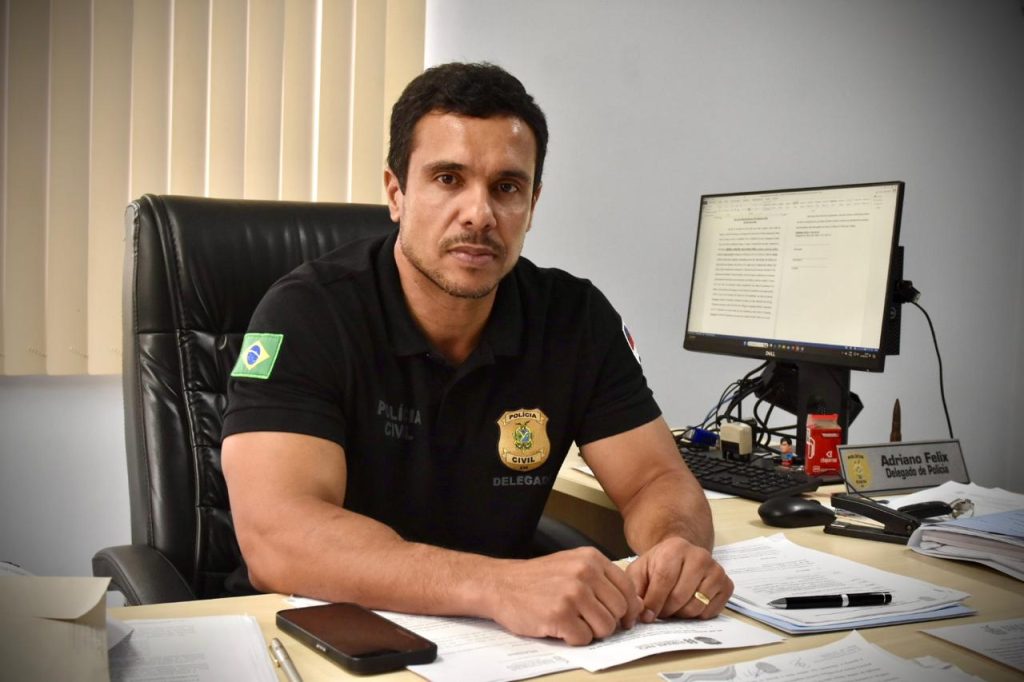 PC-AM prende homem que rendeu funcionários e clientes em roubo a drogaria na Djalma Batista – Polícia Civil do AM PC-AM prende homem que rendeu funcionários e clientes em roubo a drogaria na Djalma Batista – Polícia Civil do AM