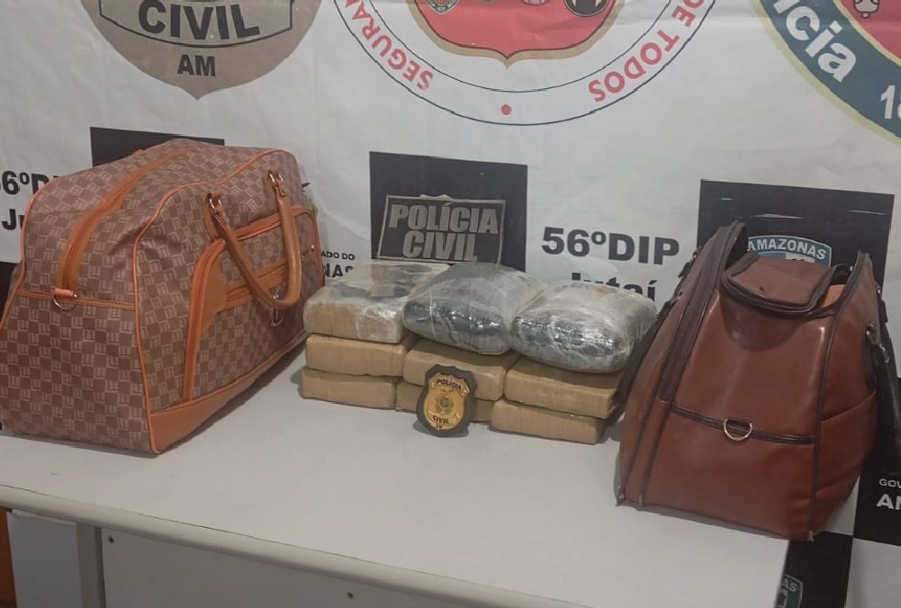 Polícia Civil prende duas mulheres com drogas em embarcação, no porto de Jutaí – Polícia Civil do AM Polícia Civil prende duas mulheres com drogas em embarcação, no porto de Jutaí – Polícia Civil do AM