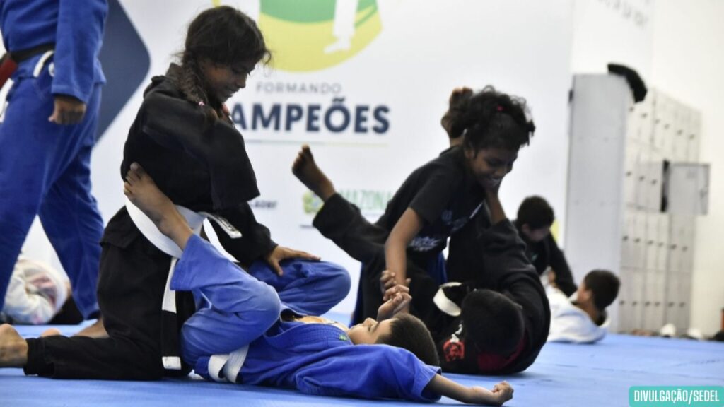 Governo do Amazonas abre 50 vagas para aulas gratuitas de jiu-jitsu na Vila Olímpica de Manaus Governo do Amazonas abre 50 vagas para aulas gratuitas de jiu-jitsu na Vila Olímpica de Manaus