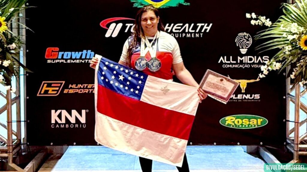 Atleta amazonense conquista título e recorde no Mundial de Powerlifting em Santa Catarina Atleta amazonense conquista título e recorde no Mundial de Powerlifting em Santa Catarina