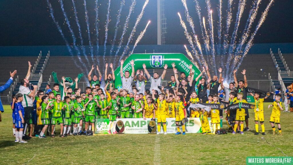 Base: FAF premia campeões do Barezinho Sub-8 e Sub-10 Base: FAF premia campeões do Barezinho Sub-8 e Sub-10
