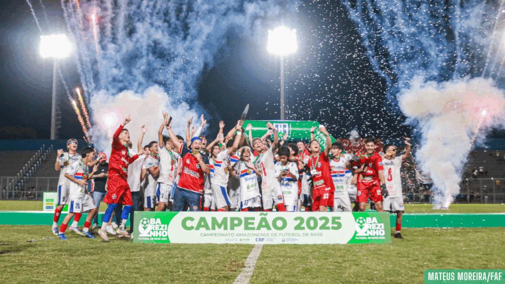 Fast Clube vence o Amazonas nos pênaltis e é campeão do Barezinho Sub-14 Fast Clube vence o Amazonas nos pênaltis e é campeão do Barezinho Sub-14