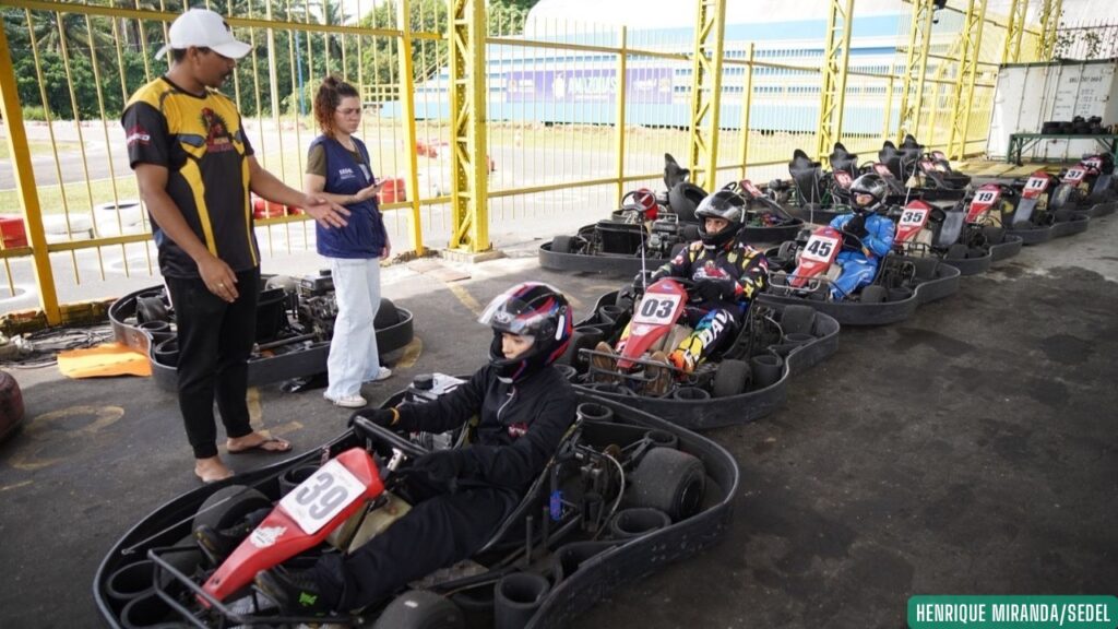 Governo do Amazonas inicia aulas de kart na Vila Olímpica de Manaus Governo do Amazonas inicia aulas de kart na Vila Olímpica de Manaus