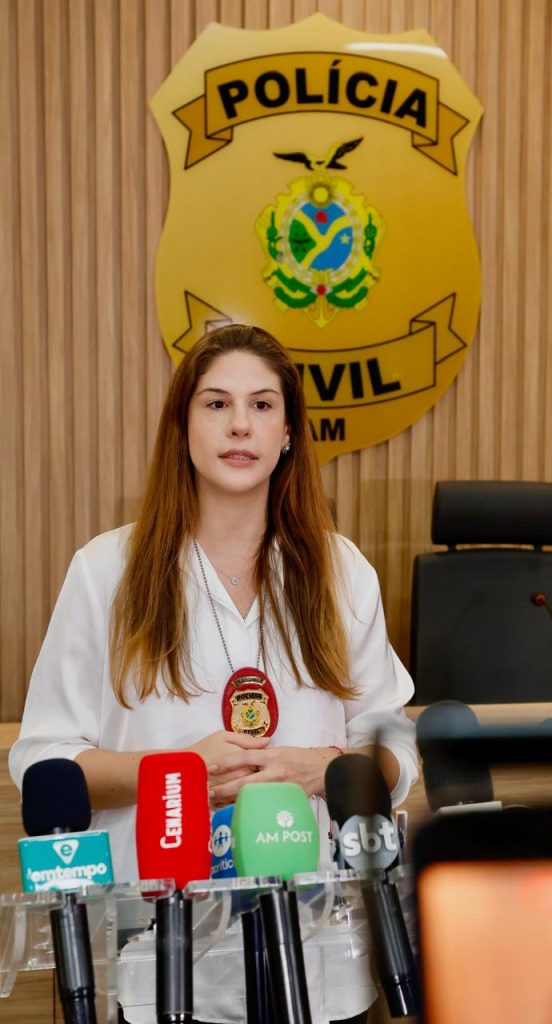 Polícia Civil apresenta prisão de ex-lutador que manteve a ex-companheira grávida em cárcere privado – Polícia Civil do AM Polícia Civil apresenta prisão de ex-lutador que manteve a ex-companheira grávida em cárcere privado – Polícia Civil do AM