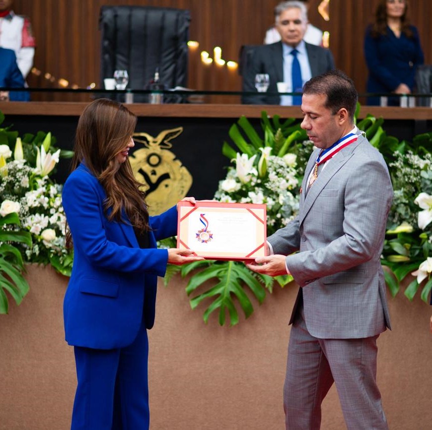 Delegado-geral da PC-AM recebe Medalha da Ordem do Mérito Legislativo em reconhecimento ao trabalho desenvolvido na instituição Delegado-geral da PC-AM recebe Medalha da Ordem do Mérito Legislativo em reconhecimento ao trabalho desenvolvido na instituição