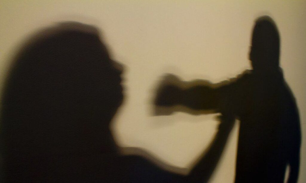 Homem é preso por violência psicológica e ameaça contra ex em Manaus