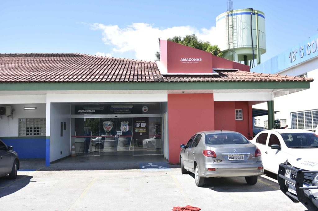 PC-AM prende homem por desferir golpes de terçado contra motorista de aplicativo e atacá-lo com cachorro pit bull – Polícia Civil do AM PC-AM prende homem por desferir golpes de terçado contra motorista de aplicativo e atacá-lo com cachorro pit bull – Polícia Civil do AM