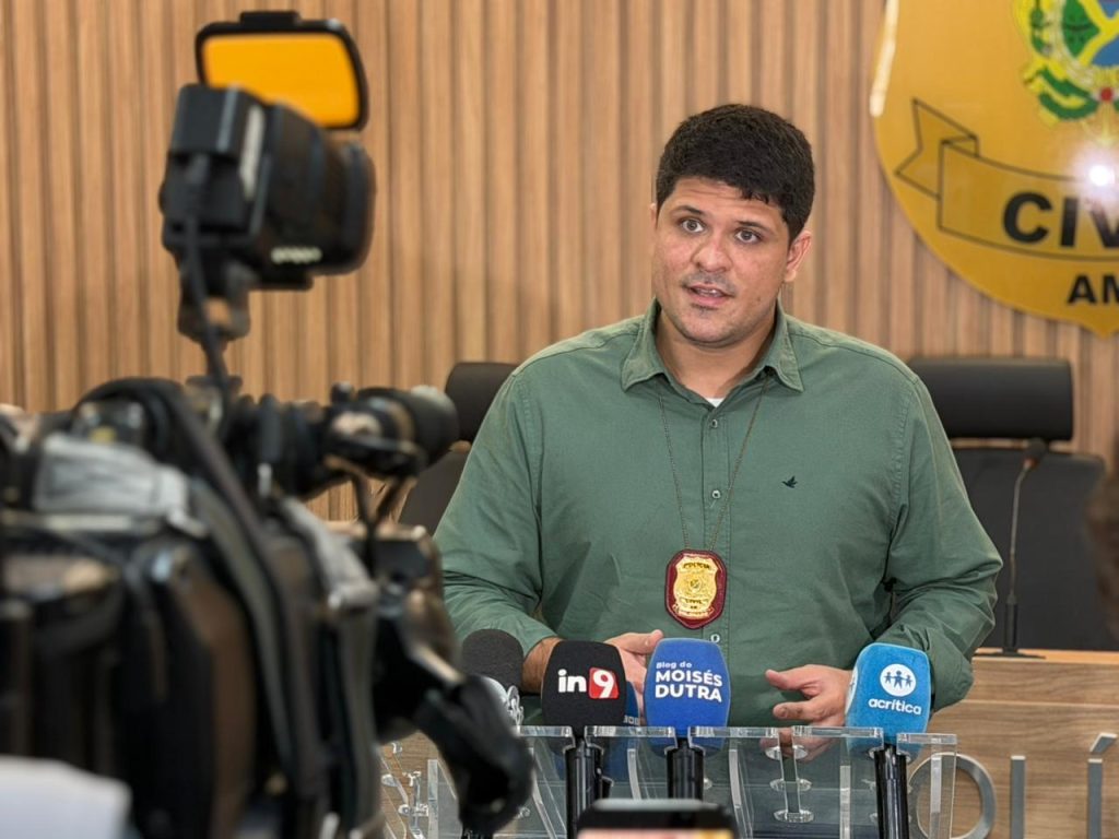 PC-AM prende professor por diversos crimes contra alunos e ex-alunos na zona rural de Tapauá – Polícia Civil do AM PC-AM prende professor por diversos crimes contra alunos e ex-alunos na zona rural de Tapauá – Polícia Civil do AM