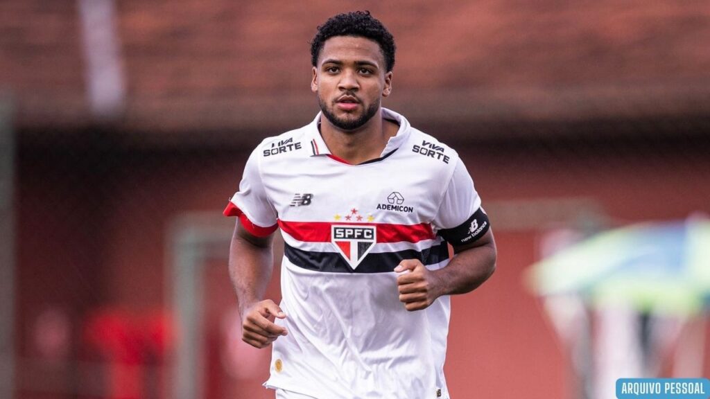 Manaus FC anuncia contratação do meia Cauã Lucca, emprestado pelo São Paulo Manaus FC anuncia contratação do meia Cauã Lucca, emprestado pelo São Paulo