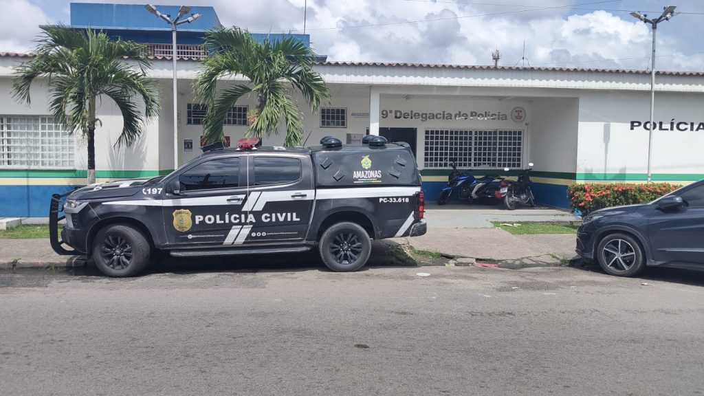 Polícia Civil prende homem envolvido em roubos contra entregador e a loja de cosméticos no bairro São José Operário – Polícia Civil do AM Polícia Civil prende homem envolvido em roubos contra entregador e a loja de cosméticos no bairro São José Operário – Polícia Civil do AM