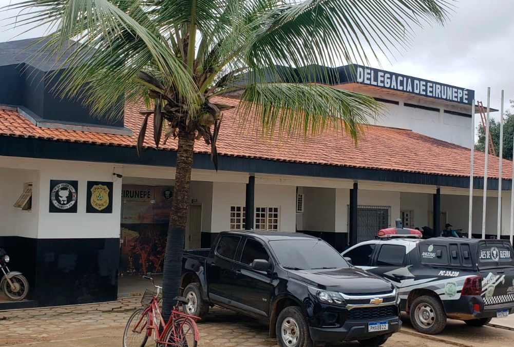 PC-AM e PMAM prendem 11 pessoas por envolvimento com o tráfico de drogas em Eirunepé – Polícia Civil do AM PC-AM e PMAM prendem 11 pessoas por envolvimento com o tráfico de drogas em Eirunepé – Polícia Civil do AM