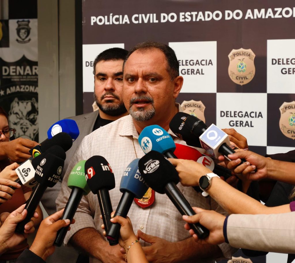 PC-AM e PRF prendem trio por envolvimento no homicídio de homem executado com mais de 60 tiros em Careiro – Polícia Civil do AM PC-AM e PRF prendem trio por envolvimento no homicídio de homem executado com mais de 60 tiros em Careiro – Polícia Civil do AM