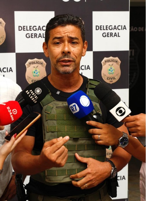 PC-AM prende homem em flagrante com arma de fogo e drogas no Cacau Pirêra – Polícia Civil do AM PC-AM prende homem em flagrante com arma de fogo e drogas no Cacau Pirêra – Polícia Civil do AM