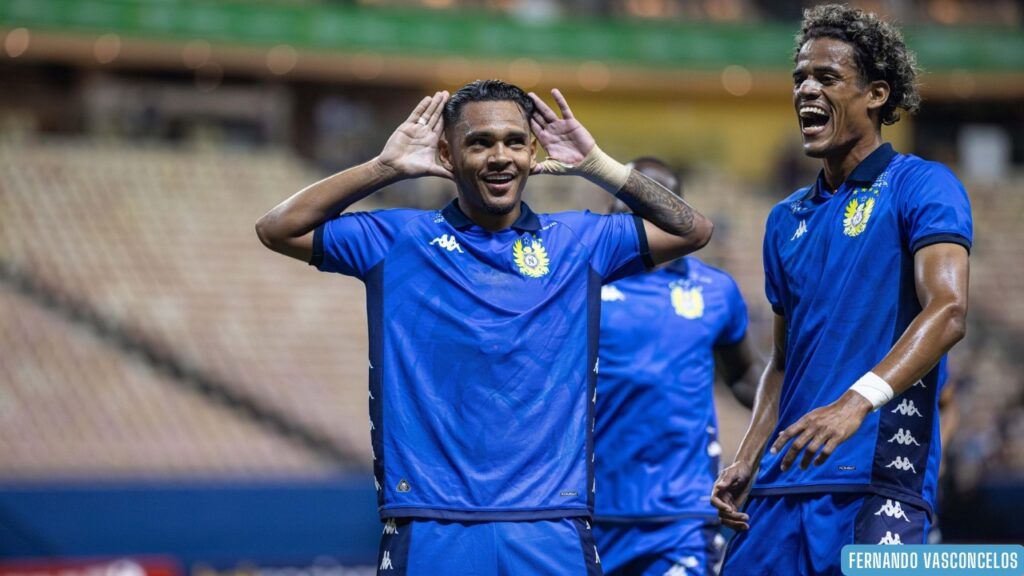 Nacional enfia 7 a 0 no Paysandu, volta a vencer o rival após 25 anos e segue líder na Copa Norte 2026