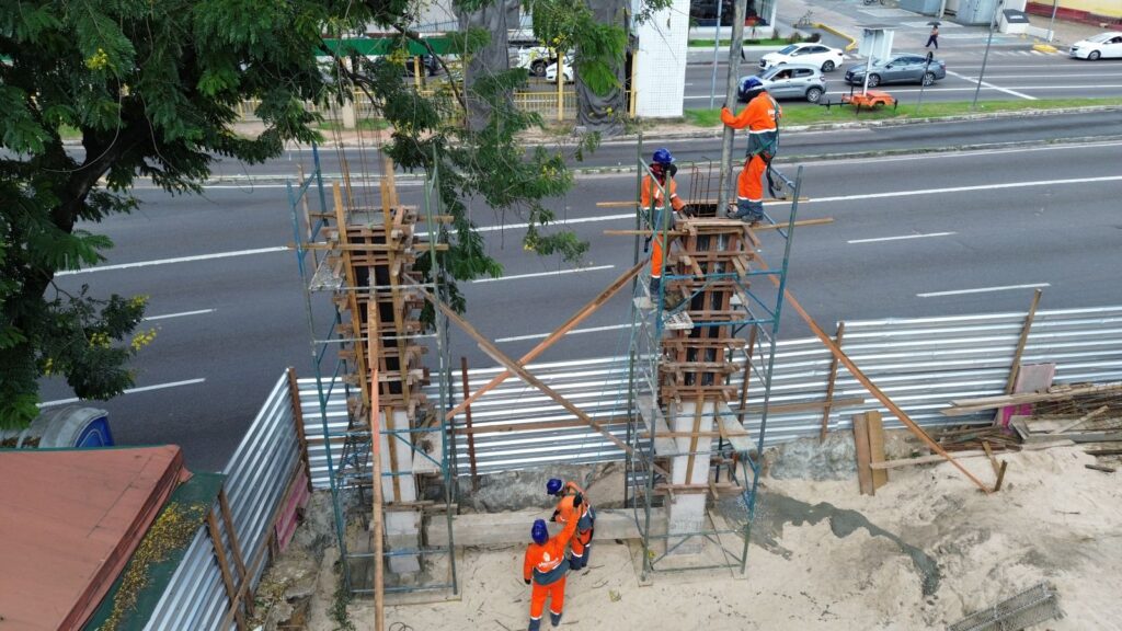 PMM intensifica reconstrução da passarela Torquato Tapajós