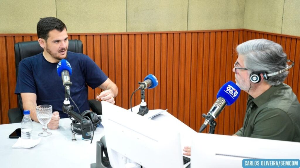 Prefeito Renato Junior destaca infraestrutura, habitação e diálogo com a população durante entrevista e anuncia novos secretários da Semad e Casa Civil