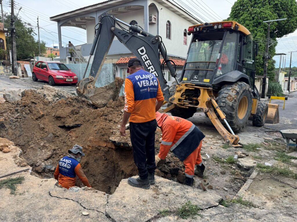 Prefeitura de Manaus reforça drenagem no bairro Coroado Prefeitura de Manaus reforça drenagem no bairro Coroado
