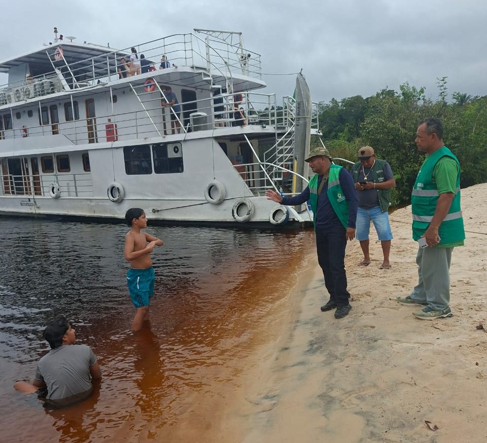 Ação de educação ambiental e monitoramento na RDS do Tupé Sustentabilidade