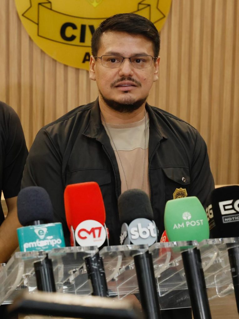 Em Careiro da Várzea, PC-AM prende mulher que se passava por advogada e funcionária pública para aplicar golpes em idosos – Polícia Civil do AM Em Careiro da Várzea, PC-AM prende mulher que se passava por advogada e funcionária pública para aplicar golpes em idosos – Polícia Civil do AM