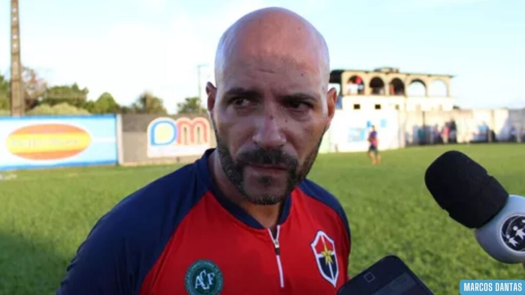 Fast Clube terá técnico Paulo Morgado para buscar retorno à elite do futebol amazonense Fast Clube terá técnico Paulo Morgado para buscar retorno à elite do futebol amazonense