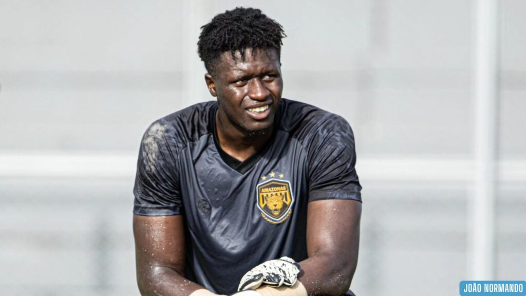 Goleiro senegalês Mendy esclarece saída do Amazonas e atribui ausência em jogos a problema documental Goleiro senegalês Mendy esclarece saída do Amazonas e atribui ausência em jogos a problema documental