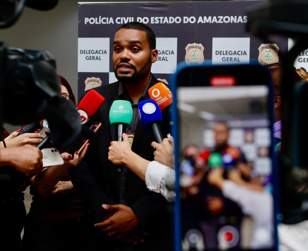 PC-AM prende homem por importunar sexualmente menores em frente à quadra de escola em Novo Aripuanã – Polícia Civil do AM PC-AM prende homem por importunar sexualmente menores em frente à quadra de escola em Novo Aripuanã – Polícia Civil do AM