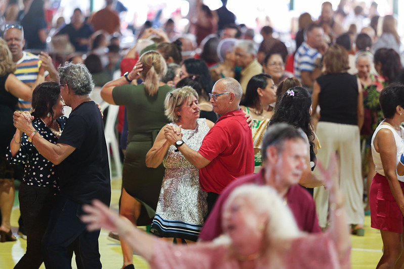 PMM reúne mais de 1,5 mil pessoas idosas no ‘Bolerão no Parque – Especial Dia das Mães’ PMM reúne mais de 1,5 mil pessoas idosas no ‘Bolerão no Parque – Especial Dia das Mães’
