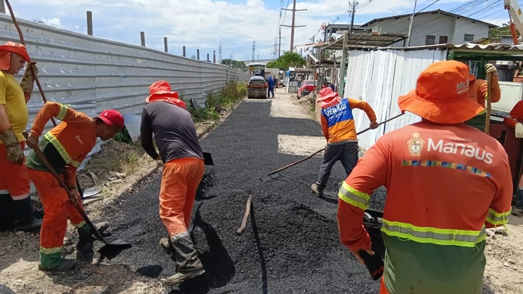 Prefeitura de Manaus intensifica recuperação asfáltica em importante corredor viário da zona Sul