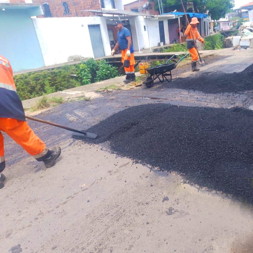 Prefeitura de Manaus intensifica recuperação asfáltica no bairro Petrópolis e melhora mobilidade na zona Sul Prefeitura de Manaus intensifica recuperação asfáltica no bairro Petrópolis e melhora mobilidade na zona Sul