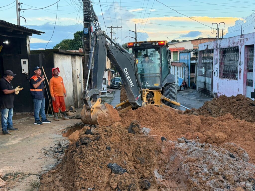 Prefeitura recupera rede de drenagem da avenida Rio Negro