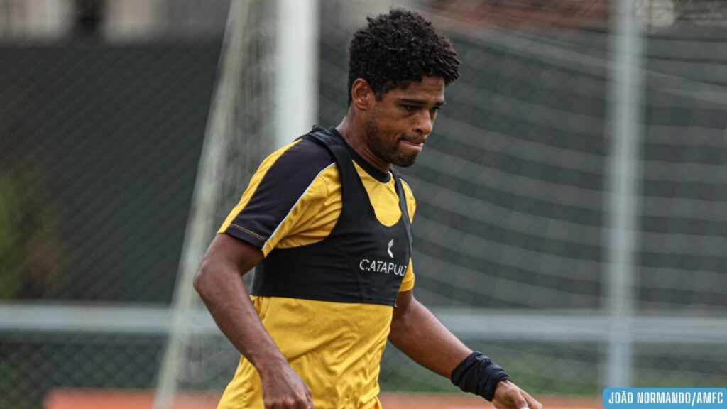 William Barbio acerta rescisão e deixa o Amazonas FC após três temporadas William Barbio acerta rescisão e deixa o Amazonas FC após três temporadas