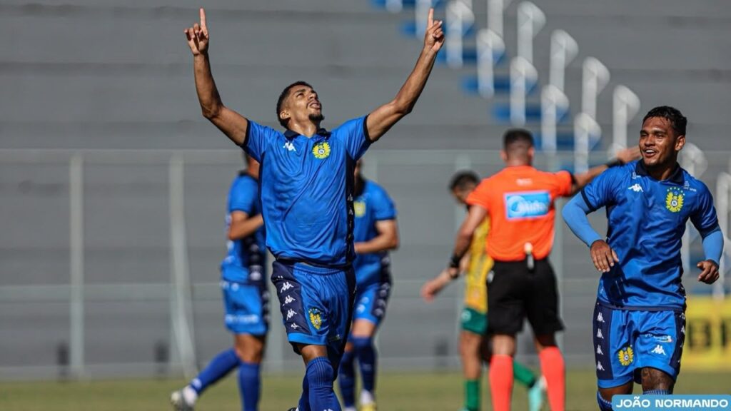 Nacional bate o Monte Roraima por 3 a 1 e fecha como vice-líder na primeira fase da Série D Nacional bate o Monte Roraima por 3 a 1 e fecha como vice-líder na primeira fase da Série D