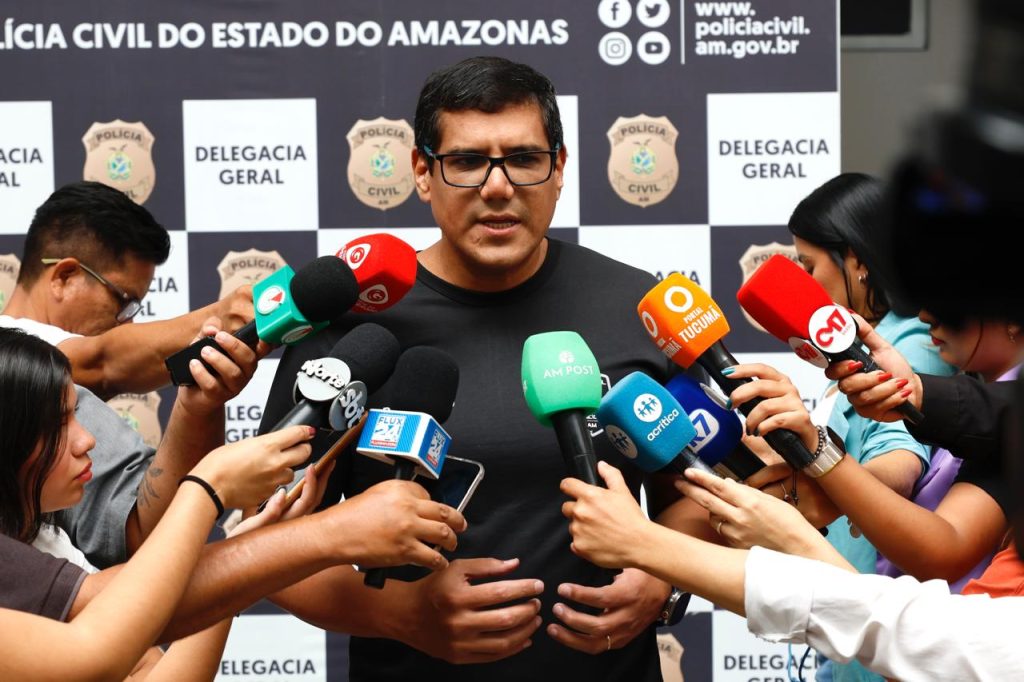 PC-AM prende homem por disparo de arma de fogo contra motorista de aplicativo venezuelano no Santo Agostinho – Polícia Civil do AM PC-AM prende homem por disparo de arma de fogo contra motorista de aplicativo venezuelano no Santo Agostinho – Polícia Civil do AM